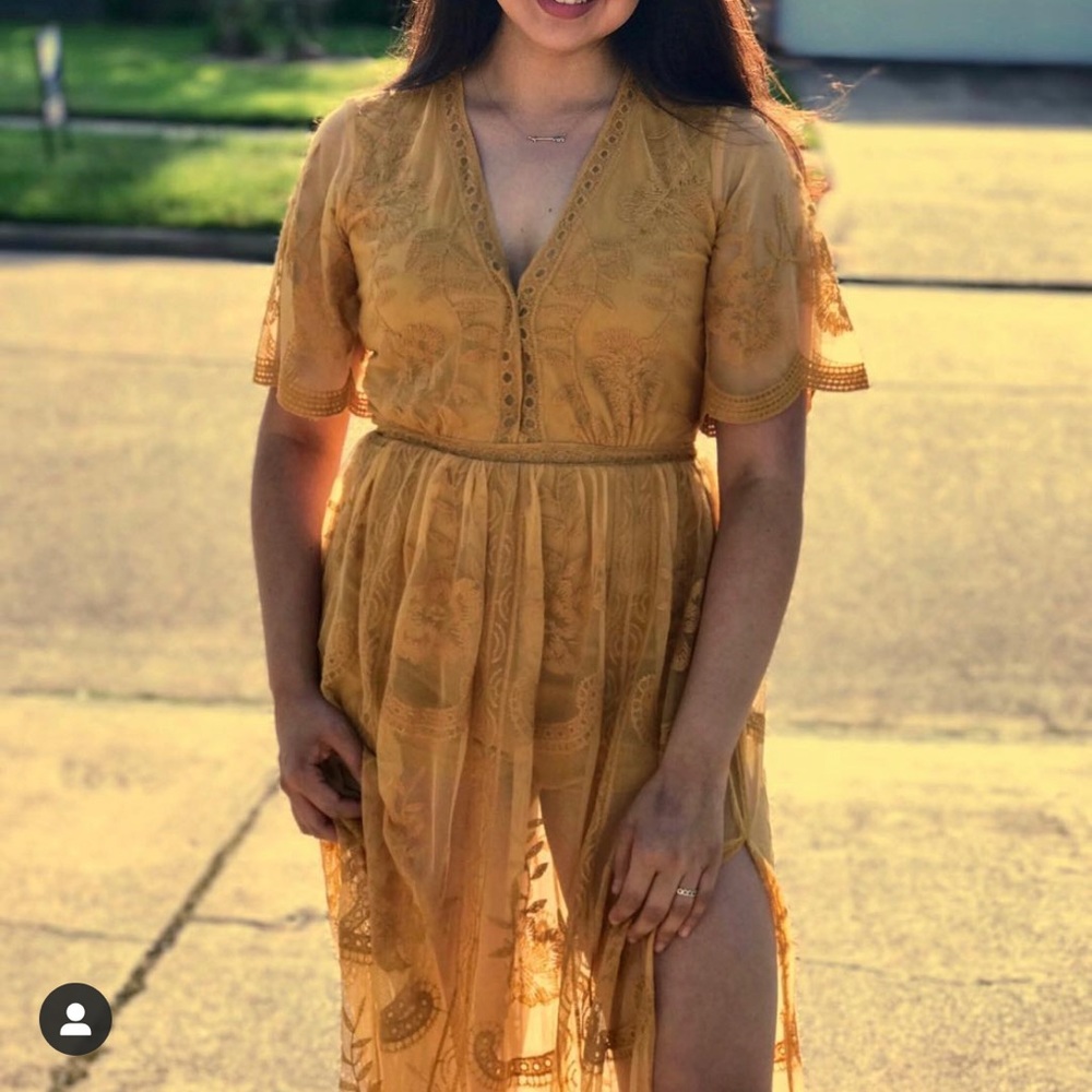 Maxi Mustard color dress size small.